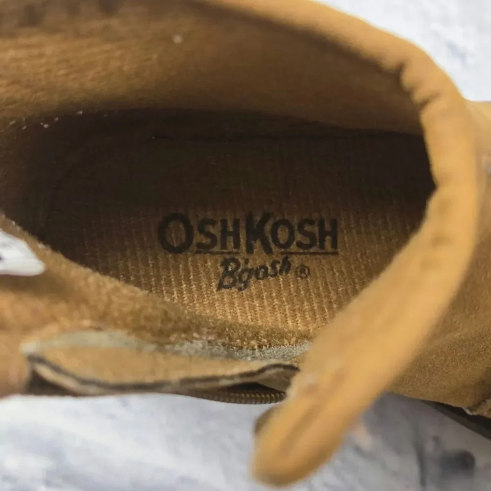 OshKosh B'Gosh Tan Faux Suede Booties Shoes Fringe size 6 Baby Girl's Lug Sole